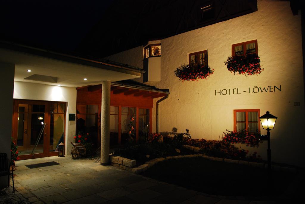 Hotel Zum Goldenen Loewen 비버위어 외부 사진