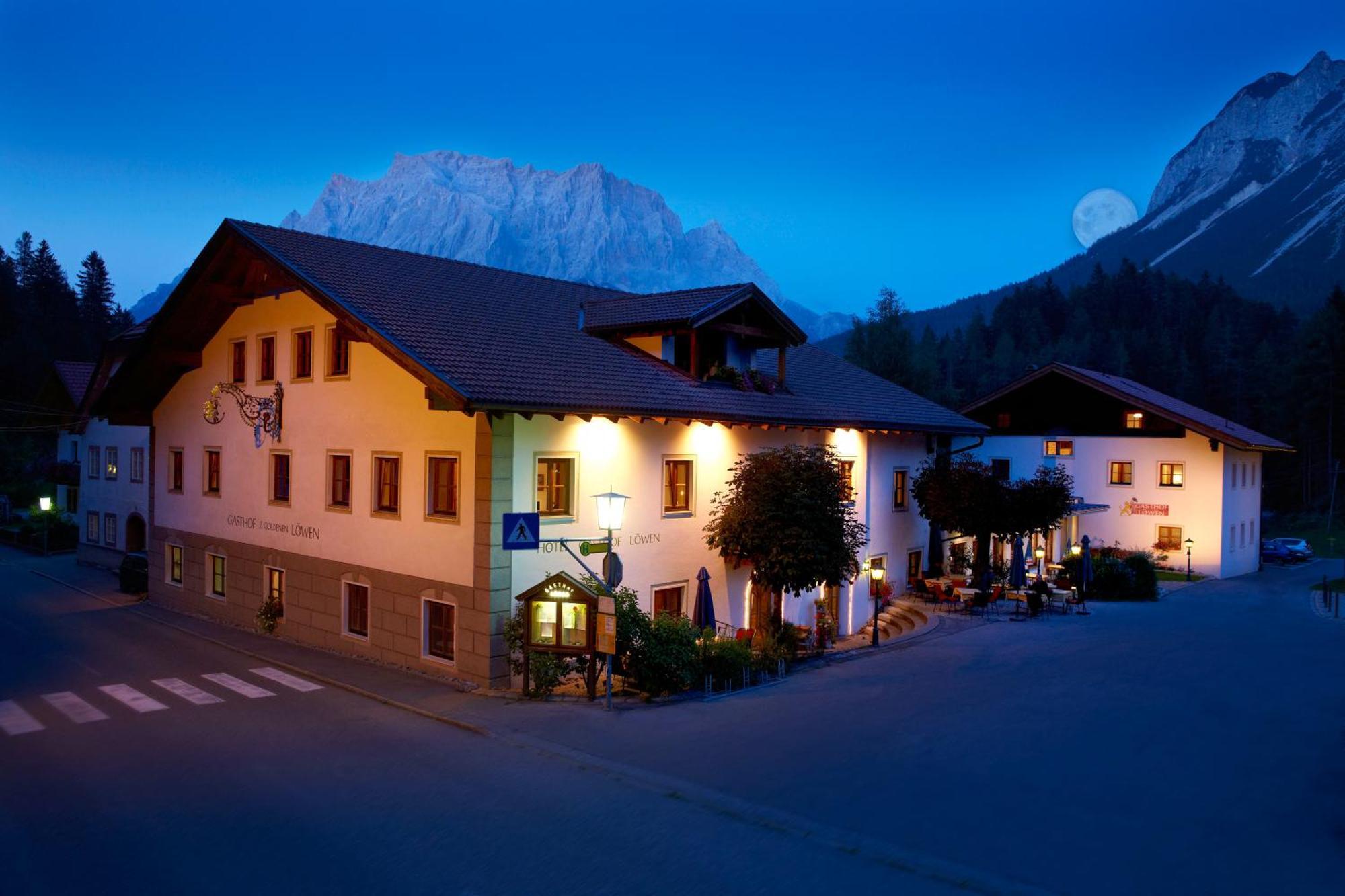Hotel Zum Goldenen Loewen 비버위어 외부 사진