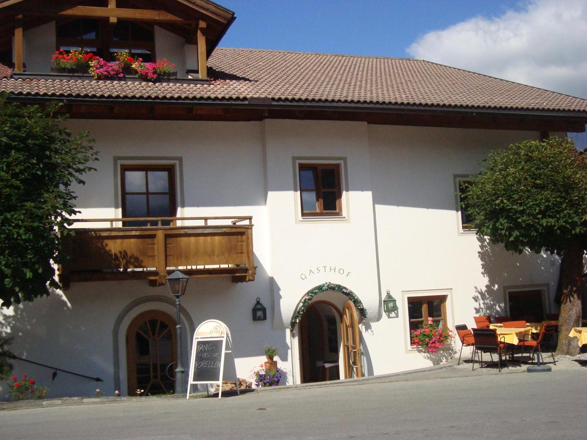 Hotel Zum Goldenen Loewen 비버위어 외부 사진